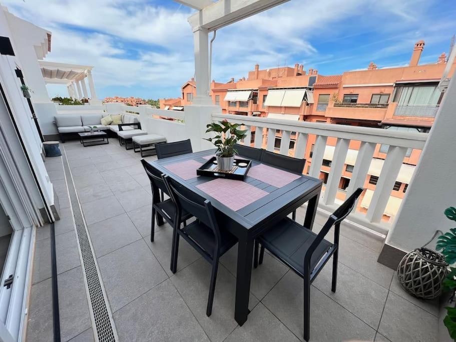 מוטריל Pushe Penthouse Playa Granada Beach & Golf 5 מראה חיצוני תמונה